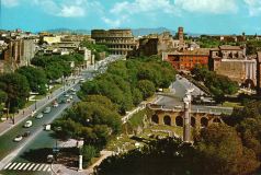 italy-roma-forum-imperial-street-2890