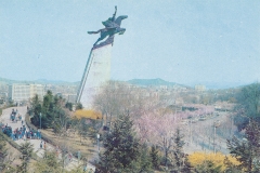 north-korea-pyongyang-chollima-statue-uz-5539