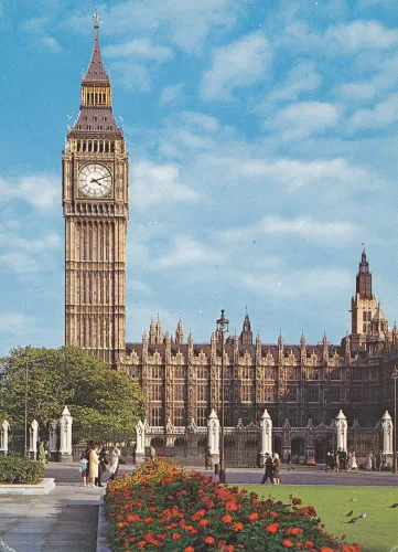 London - Big Ben From Parliament Square - Storbritannien