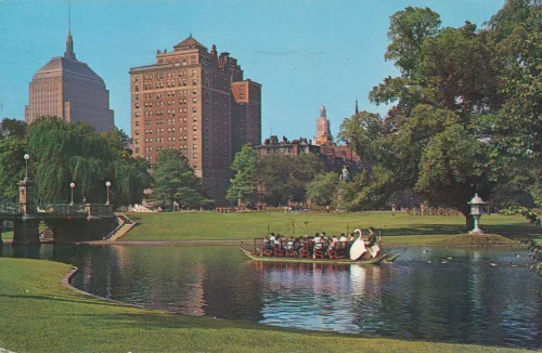 Boston - Public Garden Swan Boats - Usa