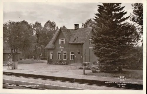 Brokind - Järnvägsstationen - Sverige