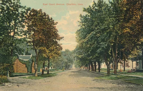 Chariton - East Court Avenue - Usa