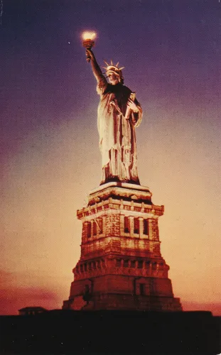 New York City - Statue Of Liberty - USA