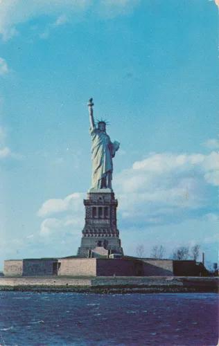 New York City -Statue Of Liberty - USA