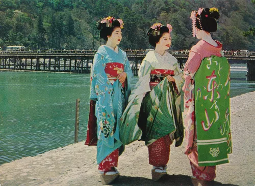 Kyoto - Maiko Geishas - Japan