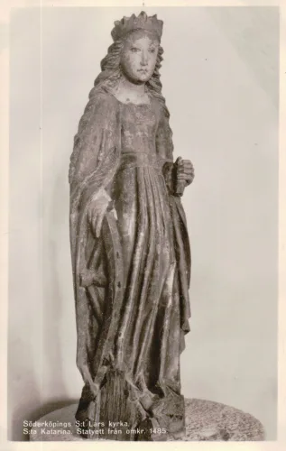 Söderköping - St Laurentii Kyrka Sta Katarina Staty - Sverige