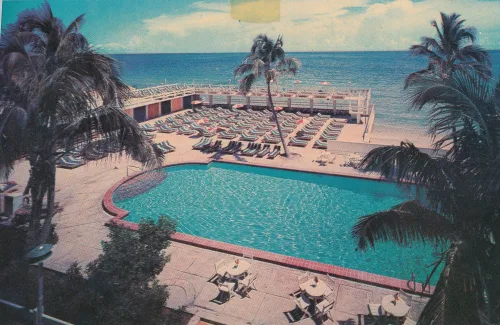Miami Beach - Crown Hotel - USA