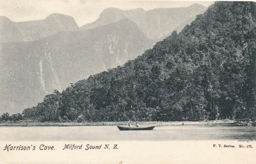 Milford Sound - Sound Harrisons Cove - Nya Zeeland