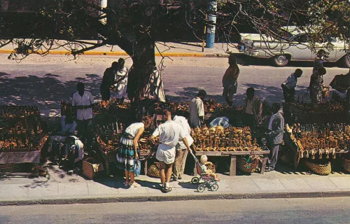 Mombasa - Curio Sellers - Kenya