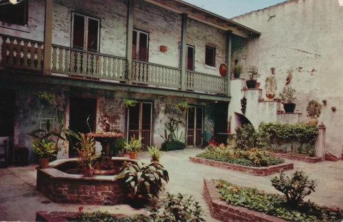 New Orleans - Bosque House Courtyard - Usa