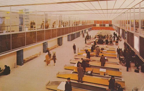 New York City - International Airport Streamlined Customs Facilities - Usa