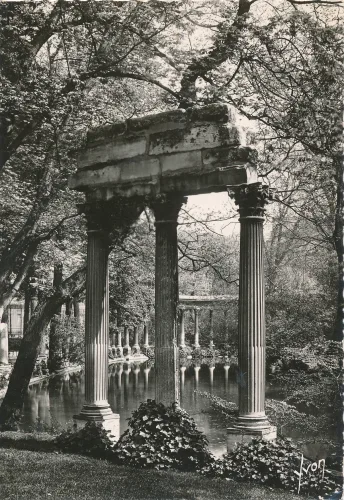 Paris - Parc Monceau La Colonnade - Frankrike