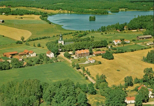 Regna - Regna Kyrka Flygbild - Sverige