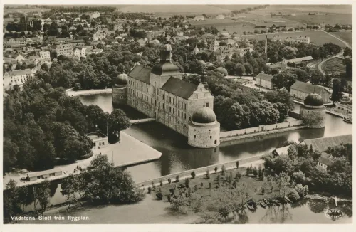 Vadstena - Slottet Från Flygplan - Sverige